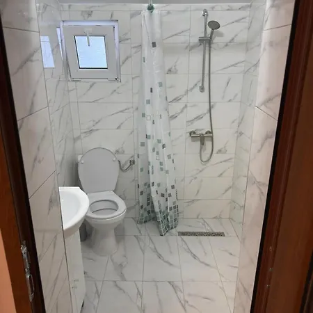 招待所 Vegy House *